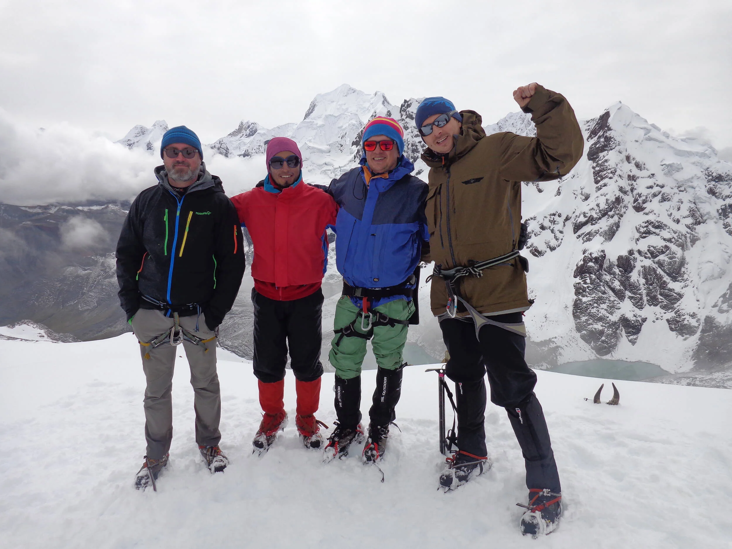 Huayhuash Trekking & Ascencion nevado Pumarinri